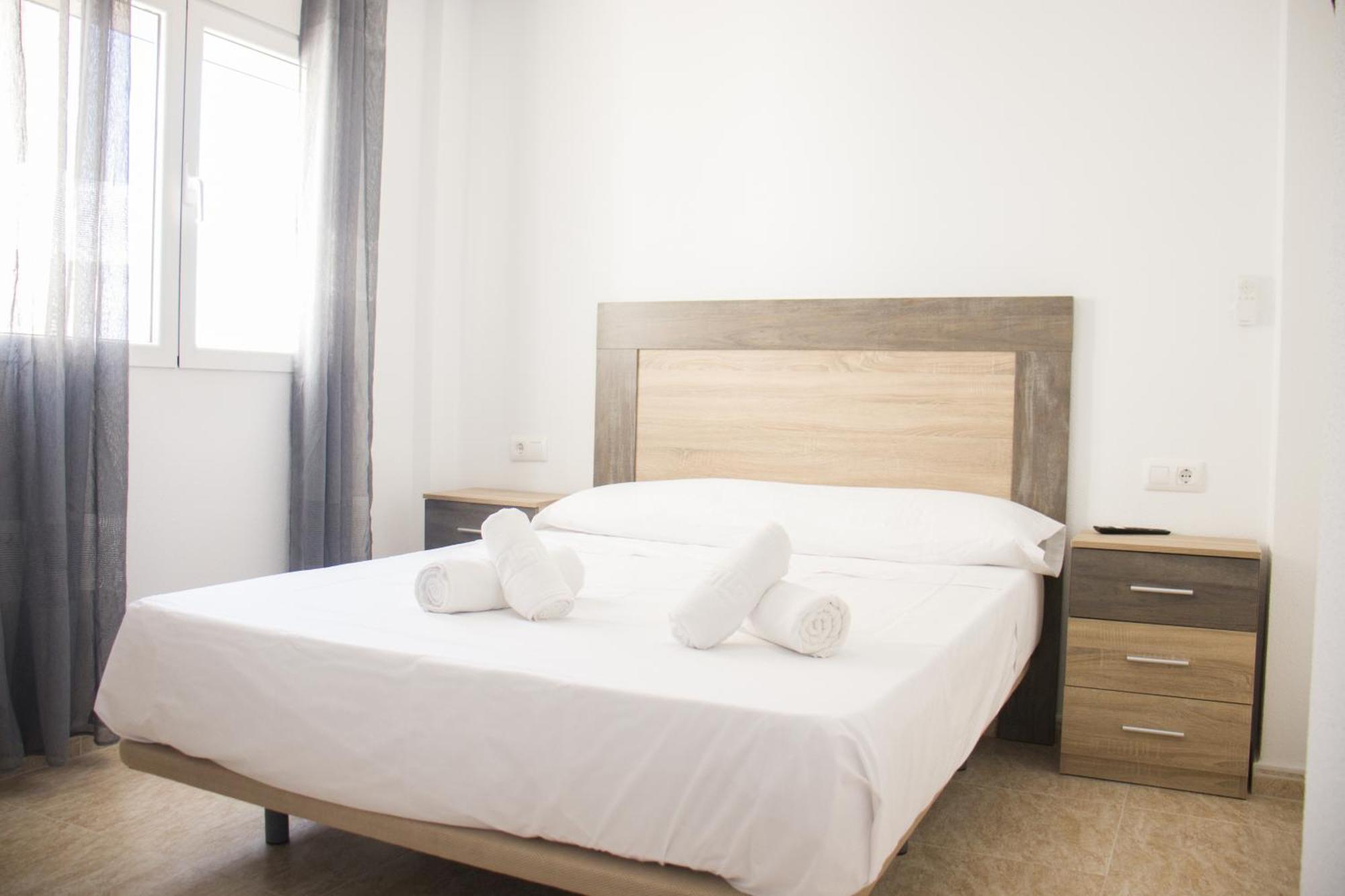 Apartamentos Luna De أغيلاس المظهر الخارجي الصورة