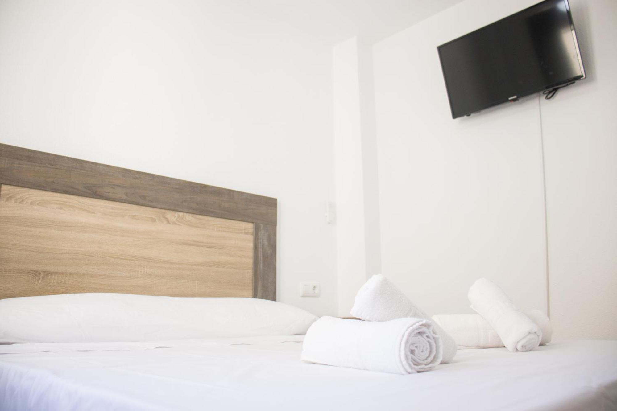 Apartamentos Luna De أغيلاس المظهر الخارجي الصورة